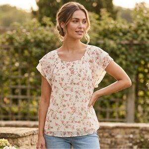 Elegant Floral Flutter-Sleeve Blouse